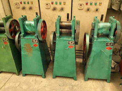 Accessory equipment of wire drawing machine